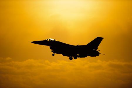 军事喷气式飞机, 飞行, 剪影, 太阳, 天空, 飞行, f-16