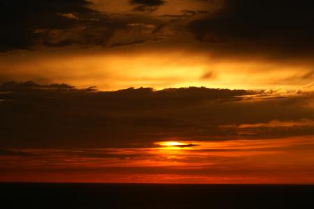 日落, 海洋, 暮光之城, 云彩, 红色橙色天空, 剩磁, 海景