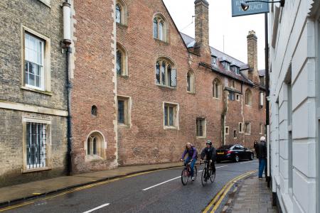 剑桥, 剑桥, 英国, 街头一幕, 建筑, 历史建筑, 骑自行车的人