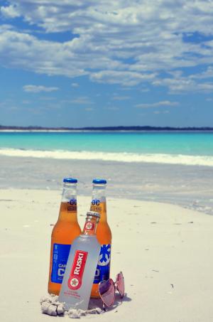 海滩, 啤酒, 沙子, 暑假, 太阳镜, 海, 瓶