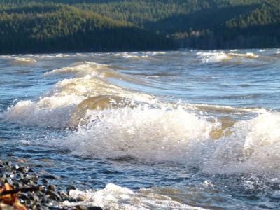 风雨如磐, canim 湖, 不列颠哥伦比亚省, 加拿大, 水, 波, 风很大