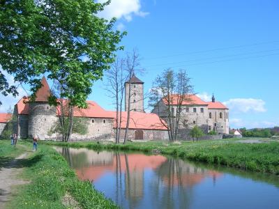 水城堡 svihov cz, 三坚果为灰姑娘, 城堡, 护城河, 感兴趣的地方, 建筑, 教会