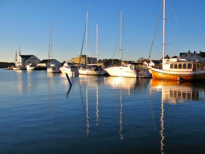 早晨的太阳, 小船, 水, 海岸, 镜像, 帆船, 帆帆柱