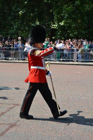 警卫队, 伦敦, 卫兵的变动, 宫