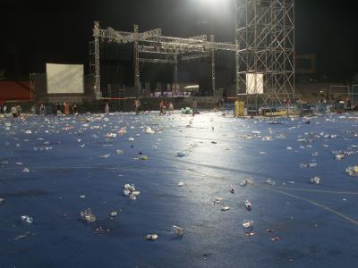 体育场在音乐会以后, 体育场, 音乐会, 垃圾, 垃圾, 乱七八糟, 舞台上
