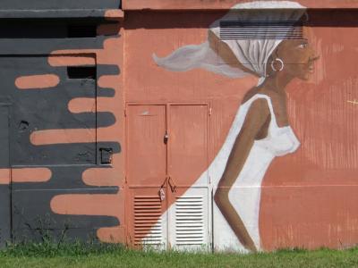 里斯本, 阿尔坎塔拉, 涂鸦墙, 女人, 白色连衣裙, 街头艺术