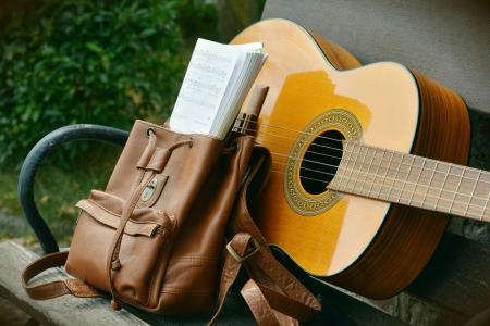 背包, 板凳, 吉他, 音乐, 弦乐器, 木材, 木材-材料