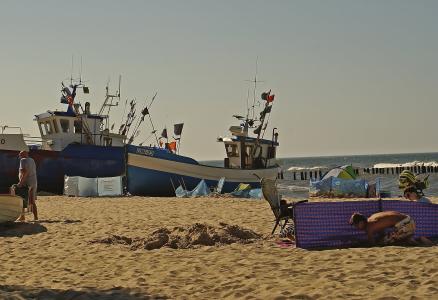 海滩, 渔船, 沙滩上的小船, 海, 波罗地海, 沙子, 小船