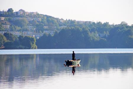 寂静的湖面上, 平静的早晨, 垂钓者, 渔船, 休闲, 自然, morgenstimmung