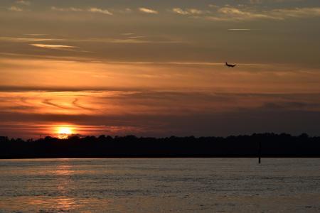 日落, 橙色的天空, 景观, 自然, 飞机, 河, 水