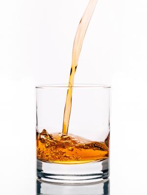 酒精, 玻璃, 浇注, 威士忌酒, 饮料, 饮料, 喝
