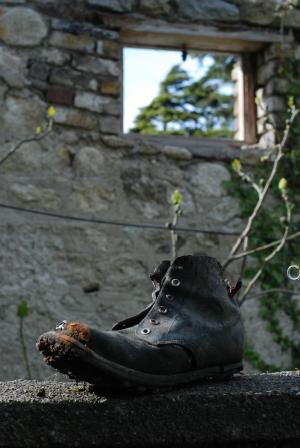旧鞋, 鞋子, 花园, 皮革, 墙面砖