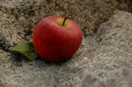 苹果, 红色, 水果, 食品, 健康, 美味, 石头