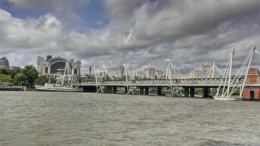 英国, 伦敦桥, 泰晤士河畔