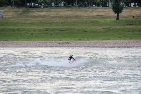 喷气滑雪, 莱茵河, 驱动器