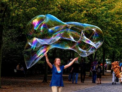 肥皂泡, 巨型气泡, 制作肥皂泡沫的妇女, seifenblasen 柏林