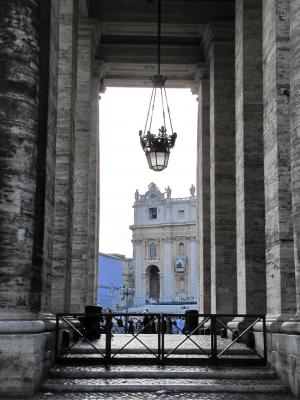 梵蒂冈, 圣伯多禄大殿, 贝尼尼的柱廊, 罗马