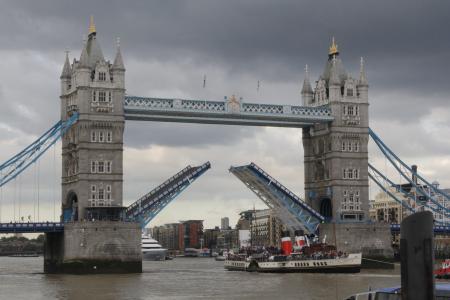 伦敦塔桥, 吊桥, transportweg