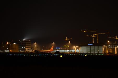 机场, 晚上, 斯图加特