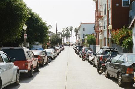 街道, 停车, 汽车, 卡车, 摩托车, 房屋, 公寓