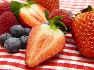 草莓, 蓝莓, 覆盆子, 水果, 健康, 饮食, 解毒