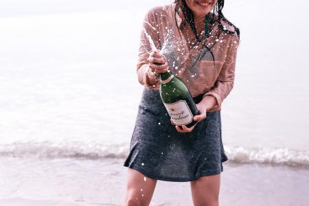 海滩派对用香槟
