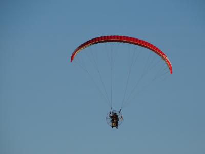 滑翔伞, 蓝蓝的天空, 降落伞, 天空, 飞, 蓝色, 极限运动