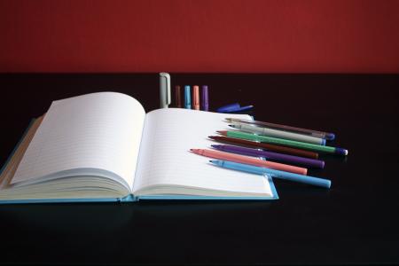 彩色钢笔, 彩色钢笔, 标记, 笔记本, 纸张, 表, 书