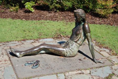年轻, 女人, 雕像, 青铜器, 坐, 鞋子