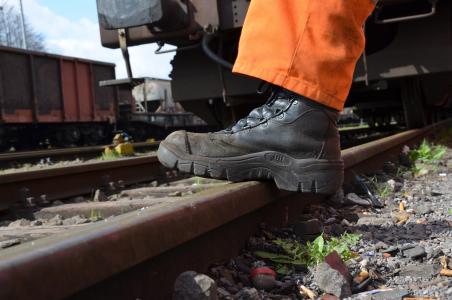 工作鞋, 铁路, 跟踪, 似乎头, 货车., 铁路, 铁路轨道