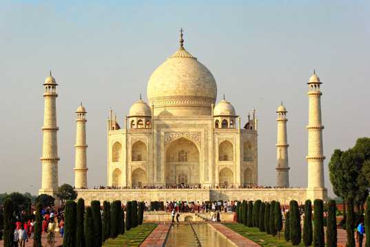 印度浩瀚的泰姬陵建筑景致图片
