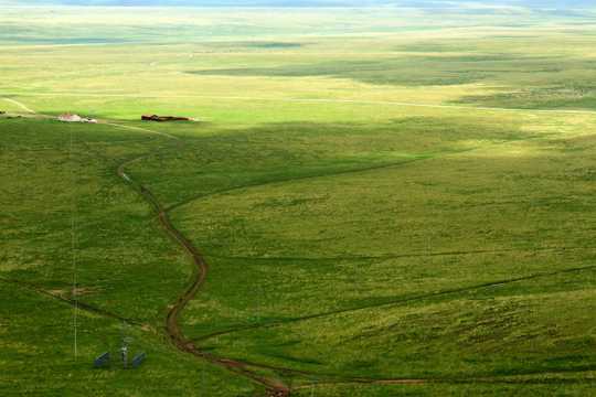内蒙古乌里雅斯太山游览景区光景图片