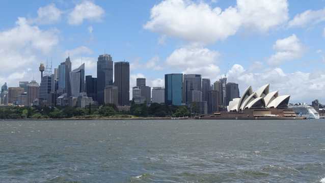 不同视角的悉尼歌剧院图片