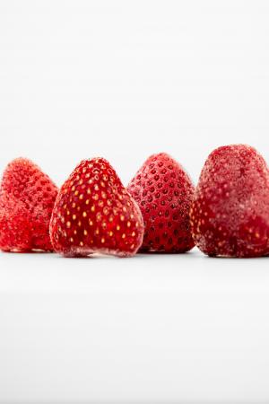 果肉丰满的草莓